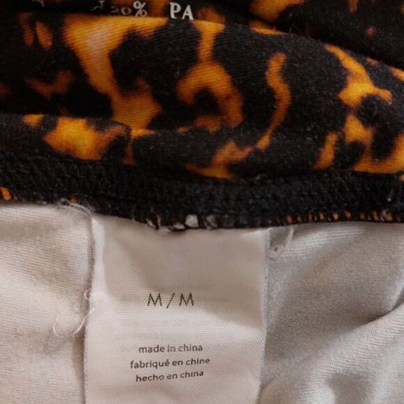 WeWoreWhat Two Piece Workout Set - Picture 9 of 10